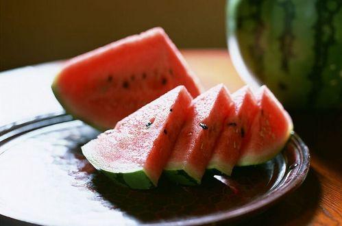 古路吃瓜,揭秘古代宫廷中的消闲生活